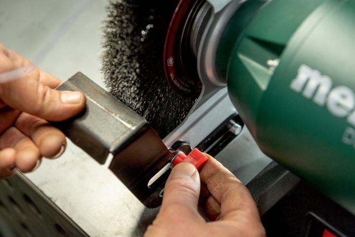 Верстат заточувальний Metabo DSD 200 PLUS 750Вт коло 200x25 2980об/хв 17.8кг