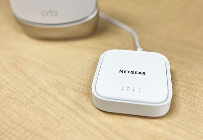 Мобільний Маршрутизатор NETGEAR LM1200 1xGE LAN, 1xGE WAN, 1xUSB TypeC, 150Мбіт/с, 2xTS-9