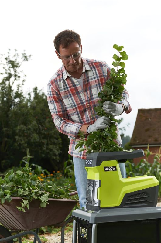 Измельчитель садовый сетевой Ryobi RSH3045U 3000Вт 45мм 55л фреза 21кг