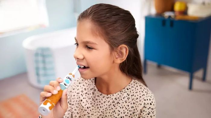 Щетка зубная электр. Philips Philips Sonicare For Kids для детей , насадок-1, 2 комплекта наклеек