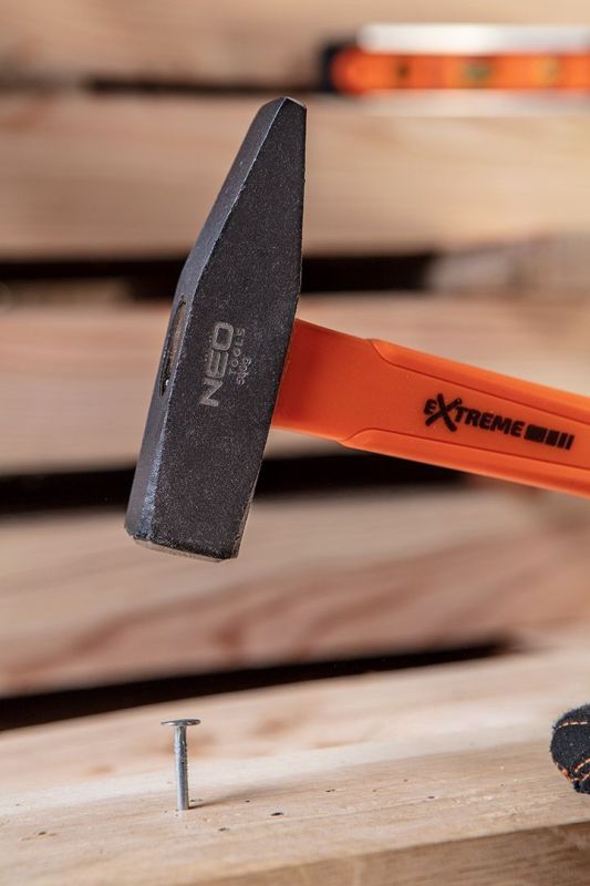 Молоток слюсарний Neo Tools Extrem 500г 32.5см руків'я скловолокно