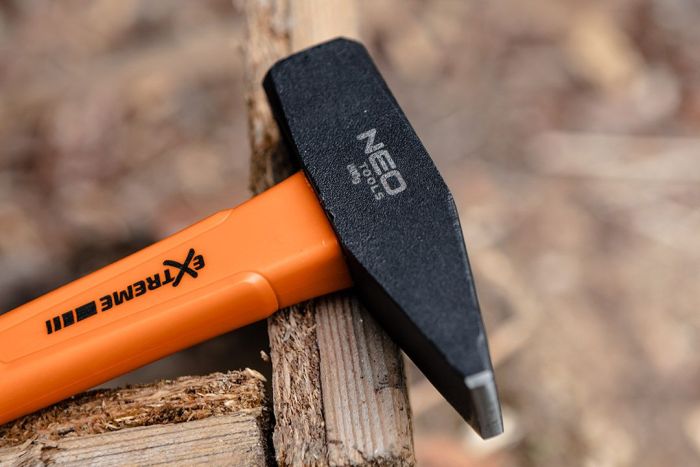 Молоток слюсарний Neo Tools Extrem 500г 32.5см руків'я скловолокно