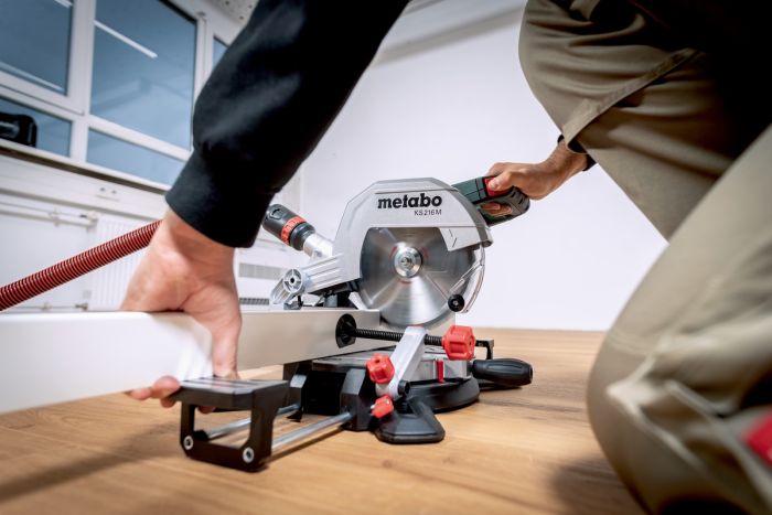 Пила торцювальна Metabo KS 216M 1100Вт диск 216мм 8.7кг