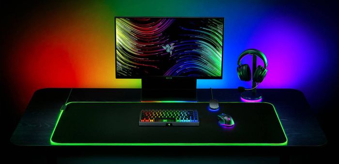 Ігрова поверхня Razer Goliathus Chroma RGB 3XL (1200x550x4мм), чорний