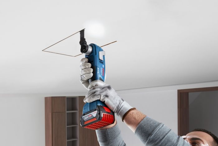 Багатофункціональний інструмент реноватор Bosch Professional GOP 185-LI SOLO 18.0 V 20000об/хв 1.2кг без АКБ та ЗП