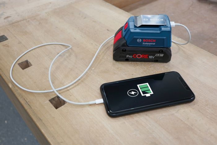 Адаптер USB для батареї Bosch Professional GAA 18V-48 2.4А