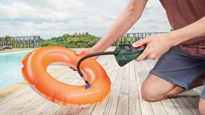 Компресор автомобільний акумуляторний Bosch EasyPump, 3.6 В, 3 Ач, 10.3 бар, 10 л/хв, 0.4кг