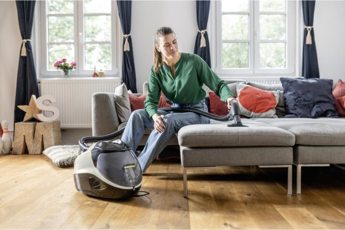 Паропылесос Karcher SV 7, 2200Вт, влажная уборка, вода -0.45л, HEPA, обработка паром, бело-черный