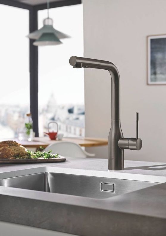 Змішувач для кухні Grohe Essence, довж.виливу - 204мм, поворотний/витяжний, 1важіль, матовий графіт