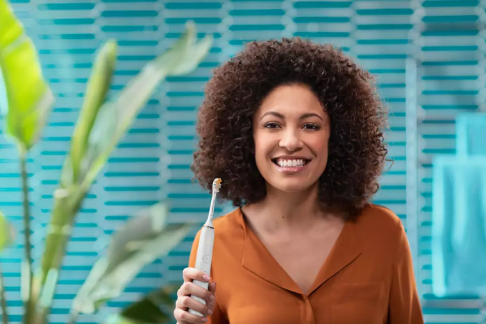 Щетка зубная электр. Philips Sonicare DiamondClean 9000 Series, 62т. колеб/мин, насадок-1, футляр, Bluetooth, белый