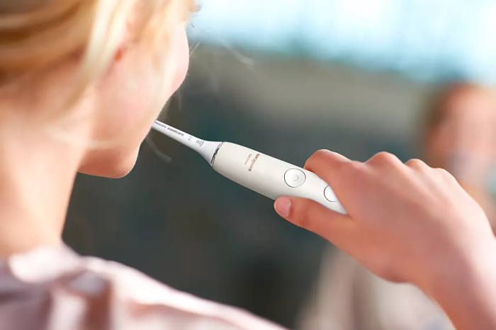 Щетка зубная электр. Philips Sonicare DiamondClean 9000 Series, 62т. колеб/мин, насадок-1, футляр, Bluetooth, белый