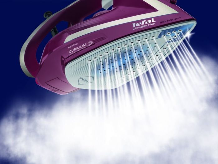Утюг Tefal Ultragliss Plus, 2800Вт, 270мл, паровой удар -260гр, постоянный пар - 50гр, керам. подошва, бордовый