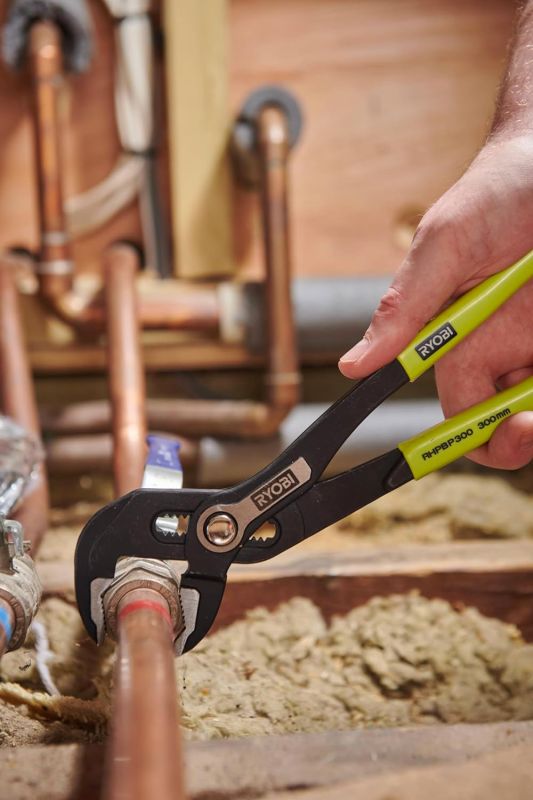 Клещи переставные Ryobi RHPBP300 300мм Cr-V фиксация кнопкой 0.58кг