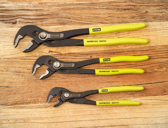 Клещи переставные Ryobi RHPBP300 300мм Cr-V фиксация кнопкой 0.58кг