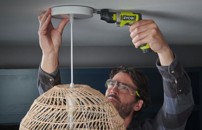 Викрутка акумуляторна Ryobi USB Lithium RSD4-120T 4В 1х2А·год 5Нм 200об/хв 10 біт 0.31кг кейс