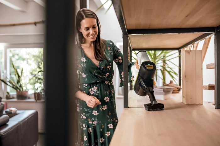 Пылесос Karcher беспроводный VC 6 CORDLESS OURFAMILY, конт пыль -0.8л, автон. раб. до 50мин, вес-2.5кг, НЕРА 12, белый