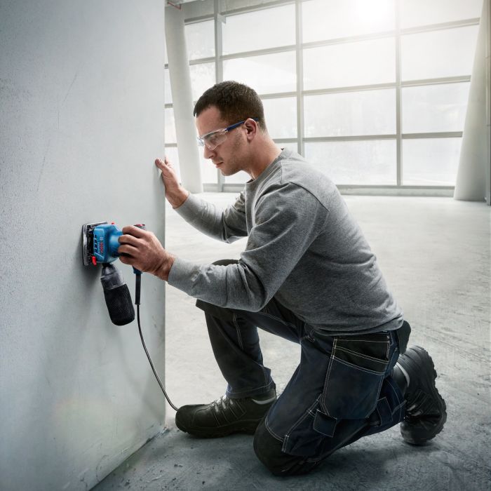 Шлифмашина вибрационная Bosch GSS 140 A 220Вт платформа 101х112 28000кол·мин 1.1кг