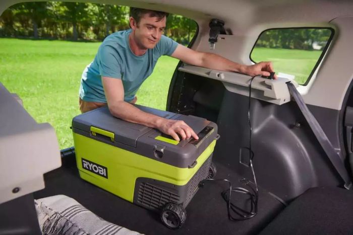 Холодильник акумуляторний мобільний Ryobi ONE+ RY18CB23A-0 18В/220В/12В 23л 2хUSB +20…-20°С 13.5кг без АКБ та ЗП