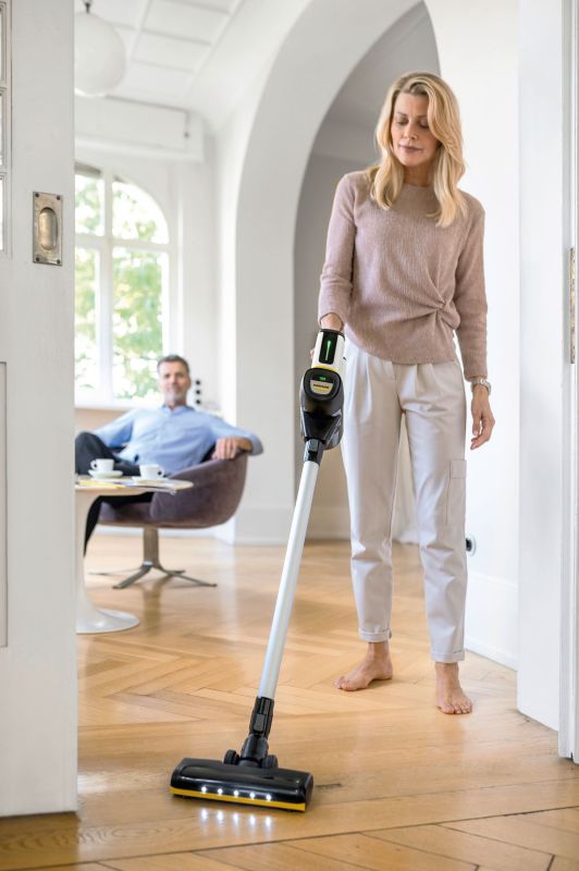 Пылесос Karcher беспроводный VC 7 Cordless yourMax, 350Вт, конт пыль -0.8л, автон. раб. до 60мин, вес-2.57кг, HEPA 12, белый