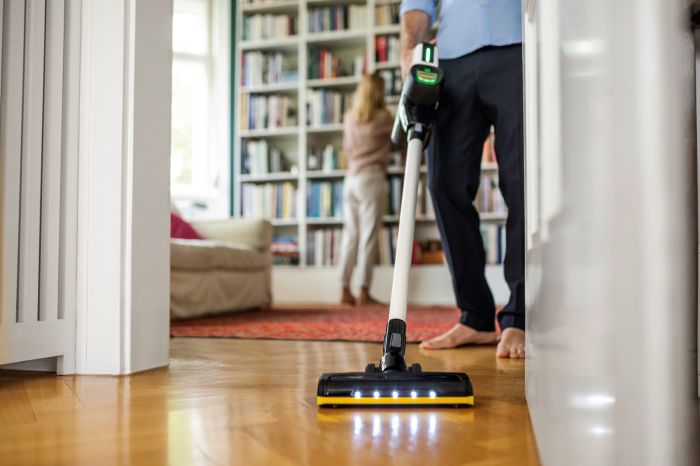 Пылесос Karcher беспроводный VC 7 Cordless yourMax, 350Вт, конт пыль -0.8л, автон. раб. до 60мин, вес-2.57кг, HEPA 12, белый