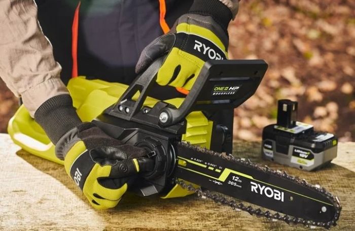 Пила цепная аккумуляторная Ryobi ONE+ HP RY18CSX30A-150 18В акб 1х5А·ч ЗУ 30см 3.2кг