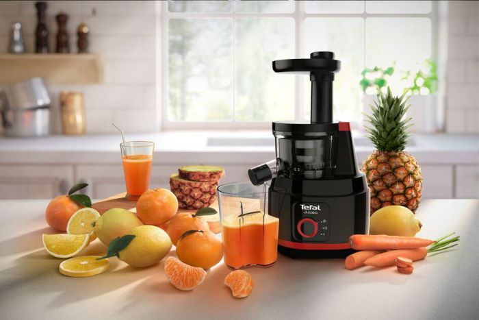 Соковитискач Tefal Juiceo шнековий 150Вт, чаша-0.8л, жмих-0.8л, насадка для цитрусових, пластик, червоно-чорний