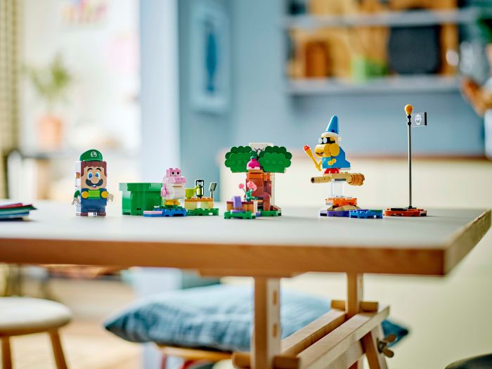 Конструктор LEGO Super Mario Приключения с интерактивным LEGO Луиджы