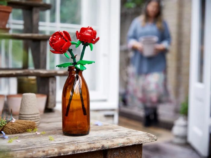 Конструктор LEGO Icons Botanicals Троянди