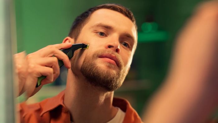 Бритва електр. Philips OneBlade Pro, Li-Ion, сух.+влажн., индикатор заряда, сталь, черный