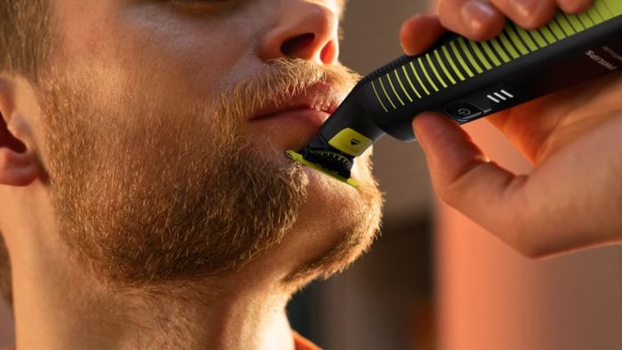 Бритва електр. Philips OneBlade Pro, Li-Ion, сух.+влажн., индикатор заряда, сталь, черный
