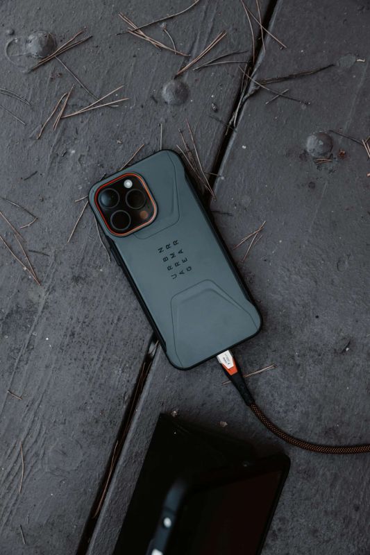 Кабель USB-C > USB-C 3.2 зарядки/синхронизации UAG 0.75м, 240Вт, Type-C, Rugged Double Braided Nylon, Black/Orange