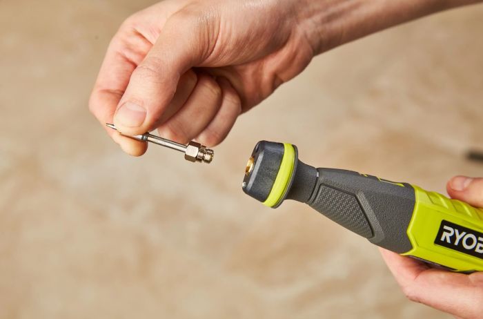 Паяльник аккумуляторный Ryobi USB Lithium RSI4-120G 4В 2А·ч 460°С светодиодная подсветка 0.1кг