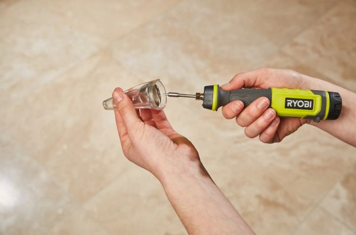 Паяльник аккумуляторный Ryobi USB Lithium RSI4-120G 4В 2А·ч 460°С светодиодная подсветка 0.1кг