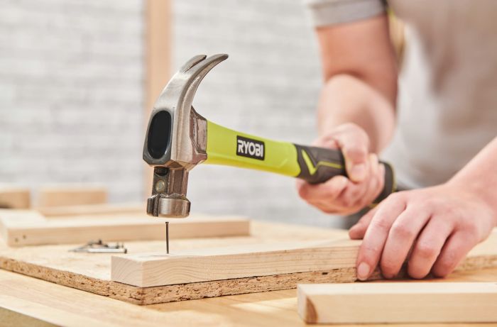 Молоток столярный Ryobi RHHCC450 450г магнитный держатель рукоятка стекловолокно