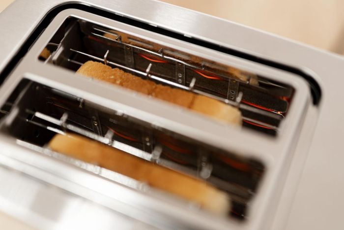 Gorenje toaster 800Вт, подогрев, разморозка, пластик, серебристый