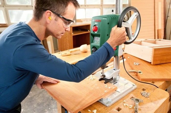Верстат свердлильний Bosch PBD 40 710Вт 600-2500об/хв плита 33х35х3см підйом 90мм 11.2кг