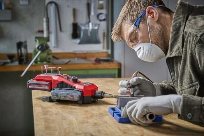 Гравер аккумуляторный Einhell TE-MT 18/34 Li-Solo, PXC, 18В, 5000-34000об/мин, гибкий вал 92см, 1.4кг, (без АКБ и ЗУ)
