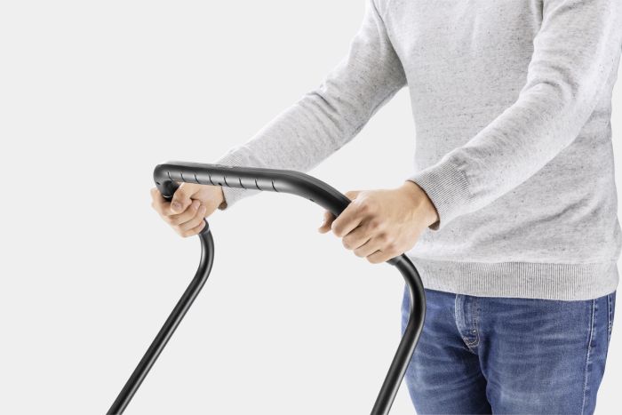 Подметальная машина Karcher S 6 Twin, ручная, захват 86см, контейнер 38л, вес 14.8кг.