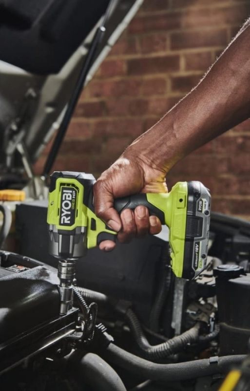 Гайковерт ударный аккумуляторный Ryobi ONE+ HP RIW18C-0 18В 2800об·мин 450Нм 1/2" 4 скорости 1.2кг без АКБ и ЗУ