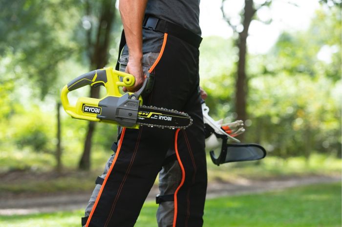 Пила цепная аккумуляторная Ryobi ONE+ RY18CS20A-125 18В акб 1х2.5А·ч ЗУ 20см 2.3кг
