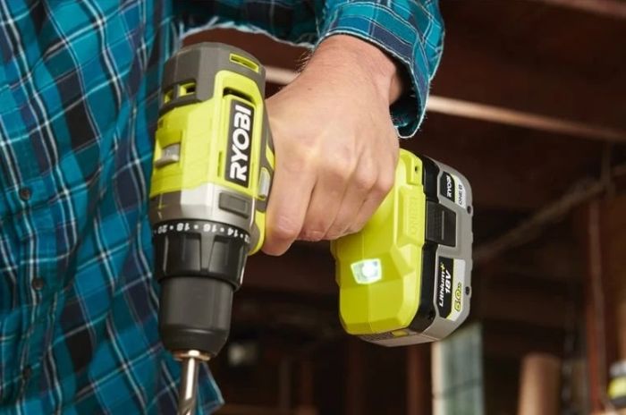 Шуруповерт-дрель аккумуляторный Ryobi ONE+ RDD18-2C415S 18В 1х4А·ч 1х1.5А·ч ЗУ 52Нм 450·1750об·мин 1.3кг сумка