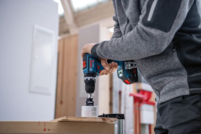 Шурупокрут-дриль акумуляторний Bosch Professional GSB 18V-90 C 18В 2х4А·год 36·64Нм 0-630·0-2100об/хв 1.2кг