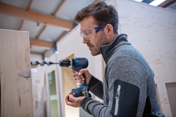 Шурупокрут-дриль акумуляторний Bosch Professional GSB 18V-90 C 18В 2х4А·год 36·64Нм 0-630·0-2100об/хв 1.2кг