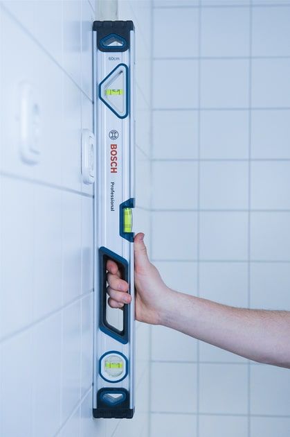 Уровень Bosch, 60см, 3 капсулы, алюминиевый корпус, отверстия для руки