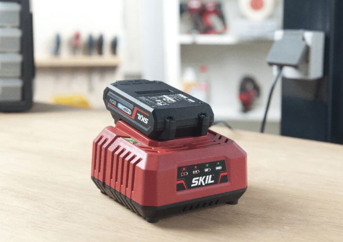 Зарядное устройство для SKIL CR1E3122 AA 20В, 2.4А, 0.52кг