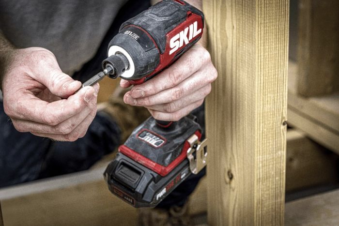 Гвинтоверт імпульсний SKIL 3225 CA Compact 20В 1800·2500·3100об/хв 250Нм 0.9кг без АКБ та ЗП
