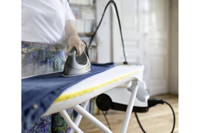Пароочиститель Karcher SI 4 EasyFix Iron, 2000Вт, 800мл, 3.5Бар, глад.доска, утюг, швабра, белый