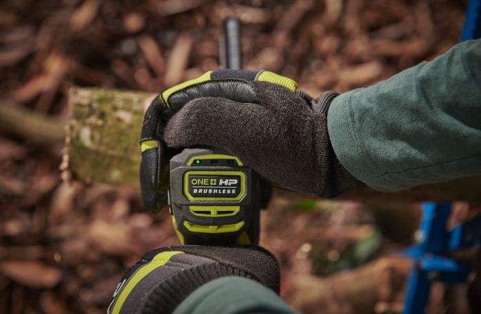 Пила цепная аккумуляторная Ryobi ONE+ HP RY18PSX15A-120T 18В акб 1х2А·ч ЗУ 15см 1.19кг кейс