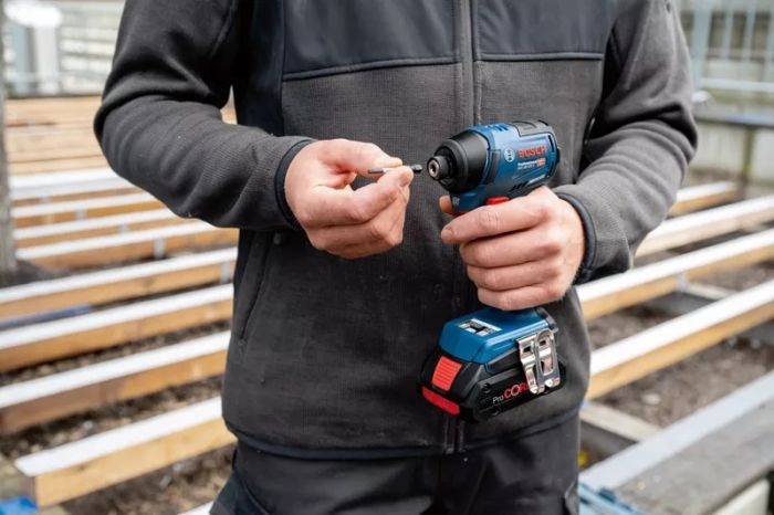 Гвинтоверт ударний акумуляторний Bosch Professional GDR 18V-220 C 18В 2х5А·год 0-3400об/хв 220Нм 1кг Bluetooth