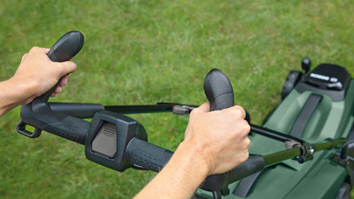 Газонокосилка аккумуляторная Bosch CityMower 18V-32-300 18В акб 1х4А·час 34см 31л 30-60мм 9.4кг